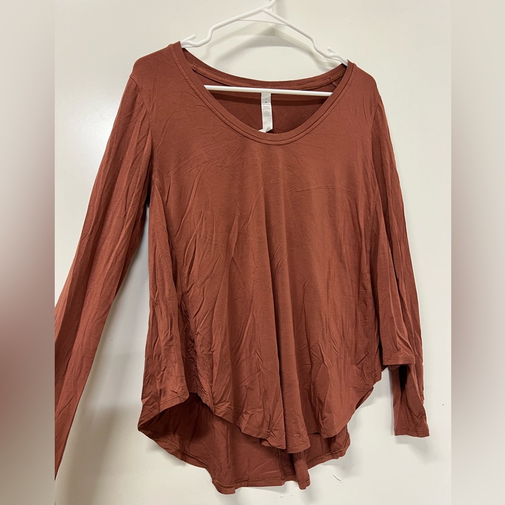 Lululemon shirt Size 2
